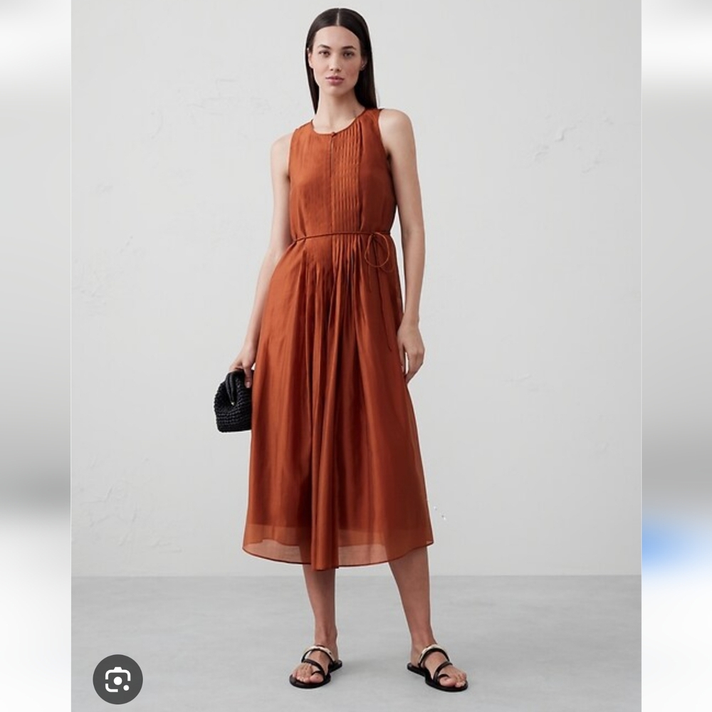 Banana Republic NWT pintuck Organza Elegant Rust Sleeveless Dress L